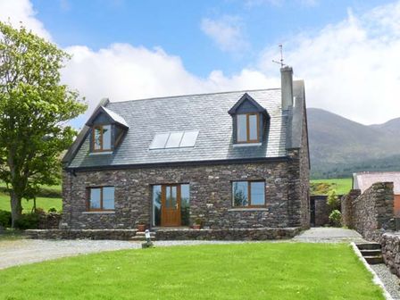 Self Catering Holiday Cottages To Rent In Castlegregory