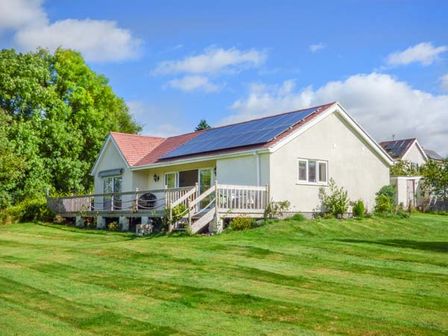 Drayton Manor Cottages Self Catering Places To Stay Near Drayton