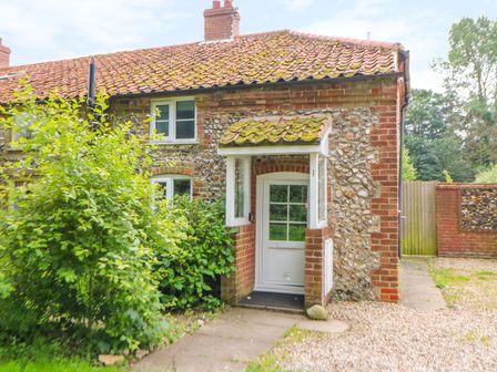 Self Catering Holiday Cottages To Rent In Litcham