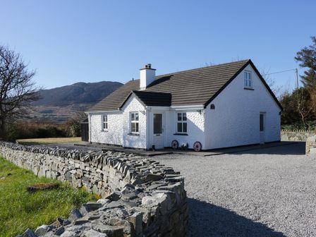 Clifden Holiday Cottages Self Catering Holiday Homes To Rent In