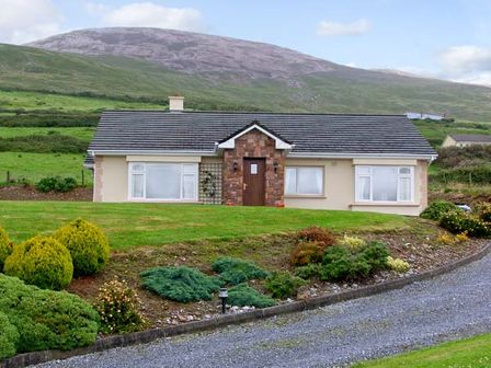 Self Catering Holiday Cottages In Inch County Kerry Ireland
