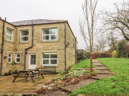 Large Cottages In Yorkshire Rent Big Group Accommodation