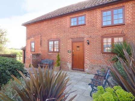 Suffolk Holiday Cottages To Rent Self Catering Holiday Lets In
