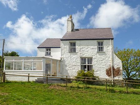 Anglesey Cottages Rent Self Catering Holiday Cottages Sykes