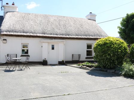 Thatched Roof Holiday Cottages In Ireland Irish Thatch Roof Cottages