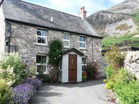 Last Minute Holiday Cottage Breaks 35 Off Uk Late Deals Sykes