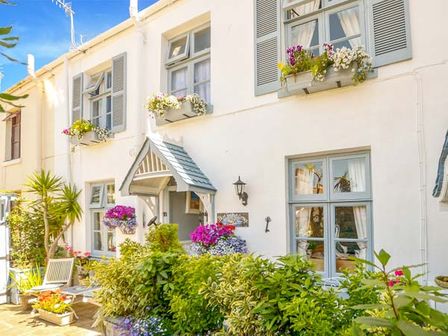 Dog Friendly Cottages In Torquay Sykes Cottages