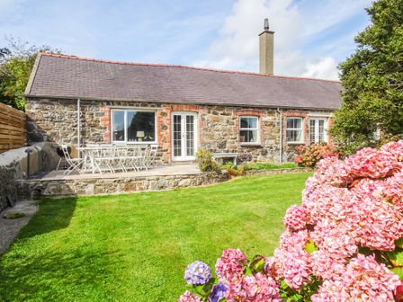 Abersoch Holiday Cottages Accommodation North Wales Menai