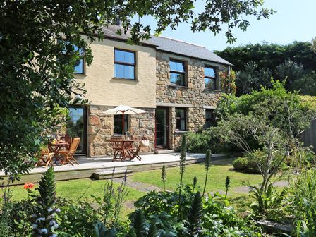 Perranporth Holiday Cottages Accommodation In Perranporth