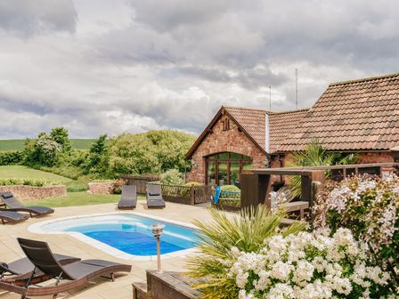 Cottage Sleeps 14 Holiday Cottages For 14 People Sykes Cottages