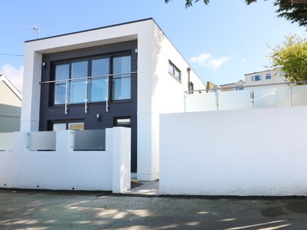 Newquay Cottages With Hot Tub Lodges Log Cabins With Hot Tubs