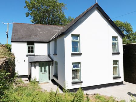 Holiday Cottages In Cardiff Self Catering Apartments Cottages