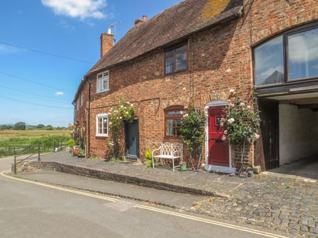 Cottages In Cheltenham Self Catering Accomodation Sykes Cottages