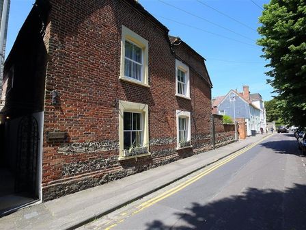 Self Catering Accomodation Holiday Cottages In Salisbury Wiltshire