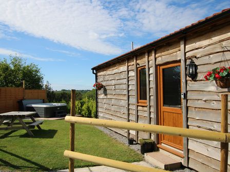 Log Cabins Somerset Self Catering Log Cabin Holidays In Somerset