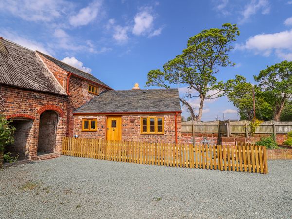 The Tractor Shed Oswestry Kinnerley Self Catering Holiday