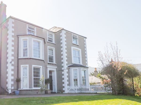 Penholm Penmaenmawr Tan Y Foel Self Catering Holiday Cottage