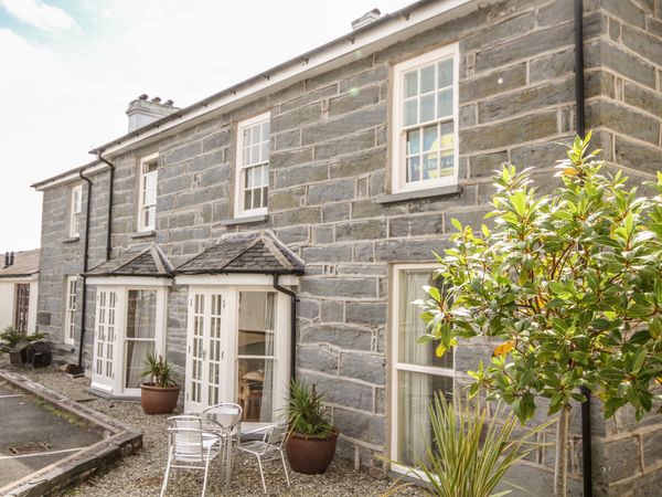 Bwthyn Llechen Porthmadog Self Catering Holiday Cottage