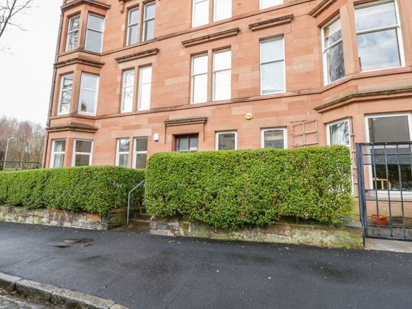 West End Apartment Glasgow Self Catering Holiday Cottage