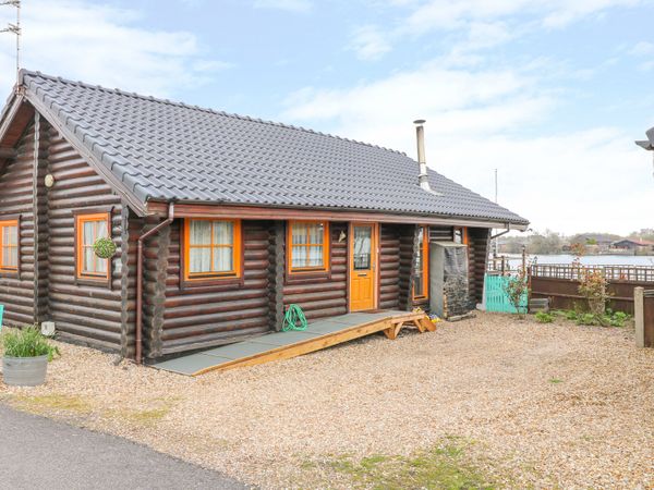 Kingfisher Lodge Tattershall Lakes Country Park Battle Of