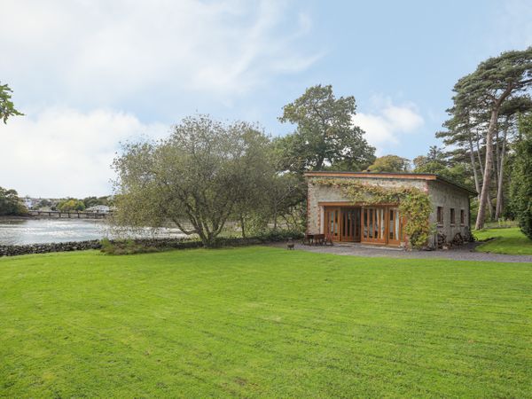 Boathouse Cadnant Gate Menai Bridge Menai Bridge Porthaethwy