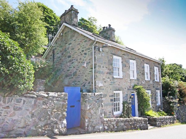 Bron Castell Harlech Self Catering Holiday Cottage