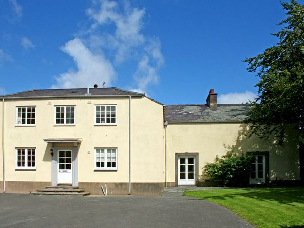 Capel Ogwen Bangor Penrhyn Castle Self Catering Holiday Cottage