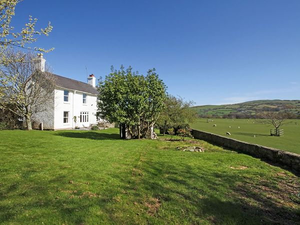 Derwas Abergele Plas Llewelyn Self Catering Holiday Cottage