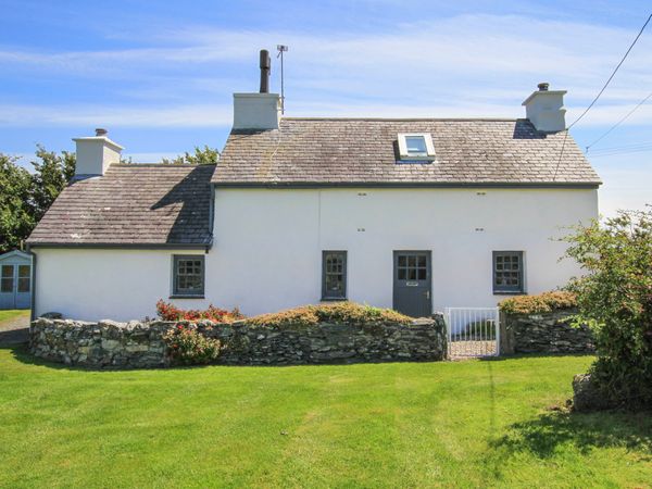 Maes Y Gwyddau Rhoscolyn Self Catering Holiday Cottage