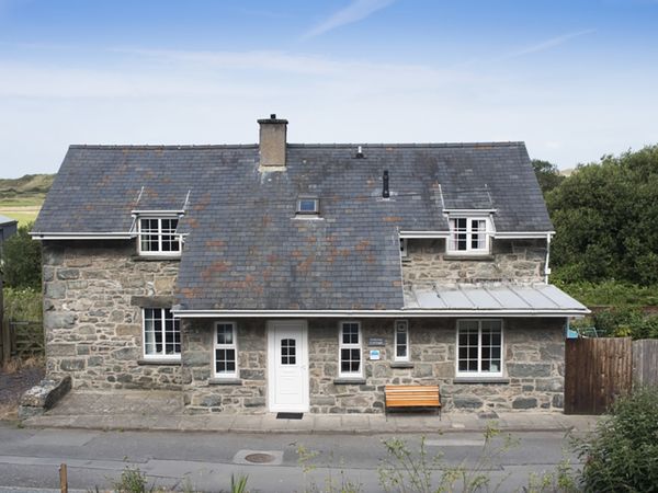 Railway Cottage Harlech Self Catering Holiday Cottage