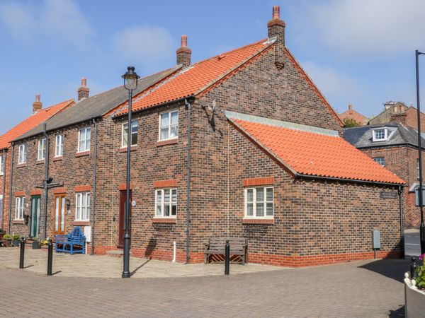 Abrahams Cottage Whitby North York Moors And Coast Self