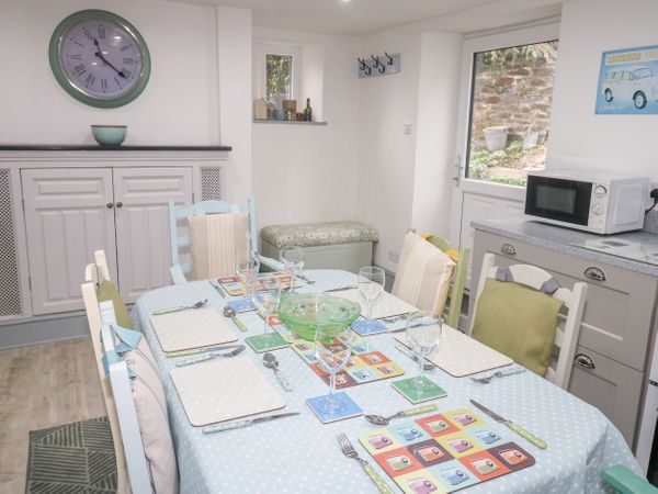 Homeleigh Bridestowe Devon Self Catering Holiday Cottage