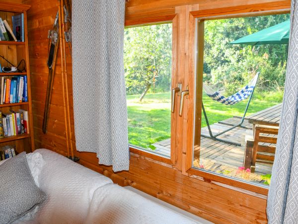 Orchard Cabin Welland Hurst Fm Self Catering Holiday Cottage