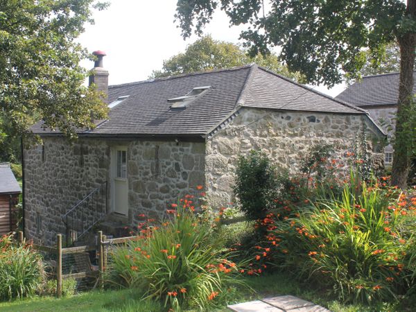 Roskennals Granary Penzance Trewern Round Self Catering