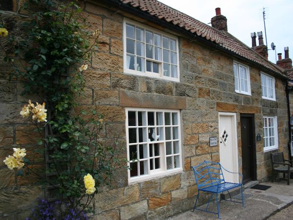 The Cottage Sandsend Mulgrave Cottage North York Moors And