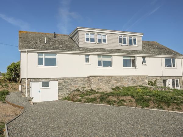 Braid Apartment Trearddur Bay Self Catering Holiday Cottage