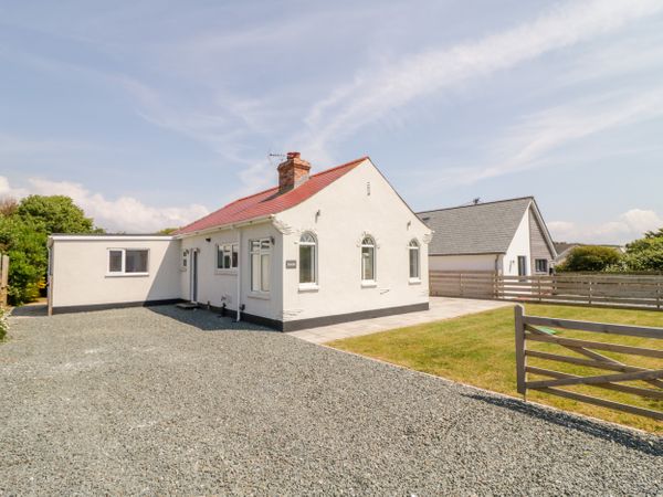 Senafe Widemouth Bay Salthouse Self Catering Holiday Cottage