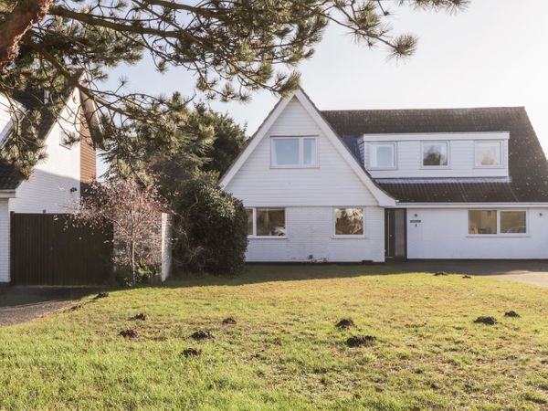 5 Kings Avenue Sandwich Sandwich Bay Estate East Anglia