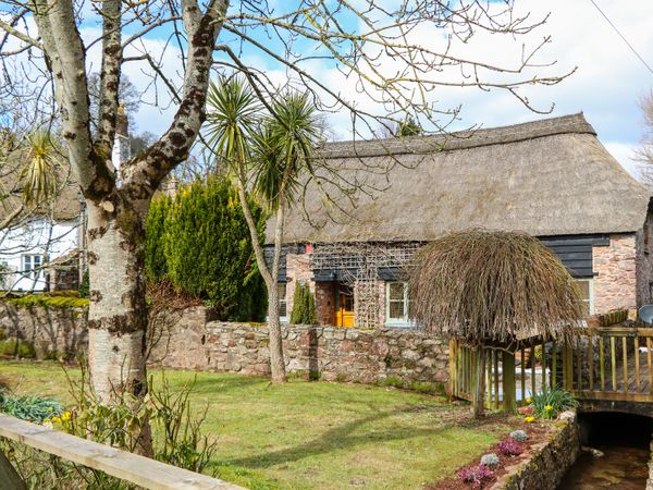 Meadow Thatch Cockington Self Catering Holiday Cottage