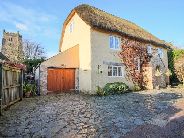 Church Thatch Abbotskerswell Self Catering Holiday Cottage
