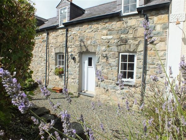 Middle Cottage Newport Pembrokeshire Newport Trefdraeth