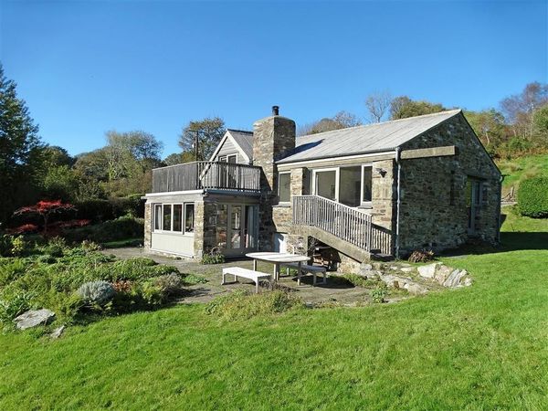 Plas Y Bangor Brynberian Llwynihirion Self Catering Holiday