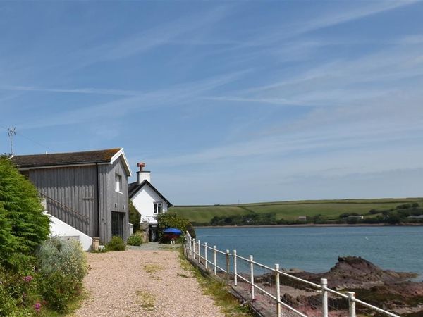Blackrock Boathouse Dale Haverfordwest Hwlffordd