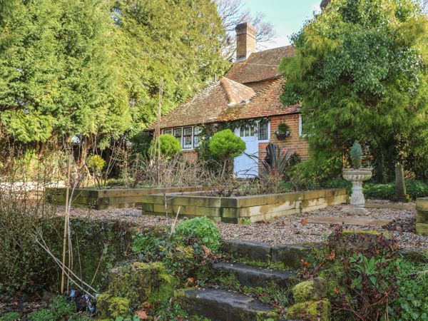 Cubbs | Hartfield | Coleman's Hatch | South Of England | Self Catering