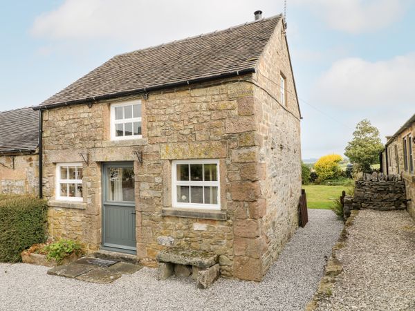 Holiday Cottages in Derbyshire: The Cottage, Youlgreave | sykescottages.co.uk