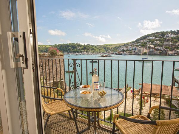 Holiday Cottages in Devon: Ferry View, Dartmouth | sykescottages.co.uk