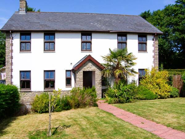 Dyffryn House Kidwelly Kidwelly Cydweli Self Catering