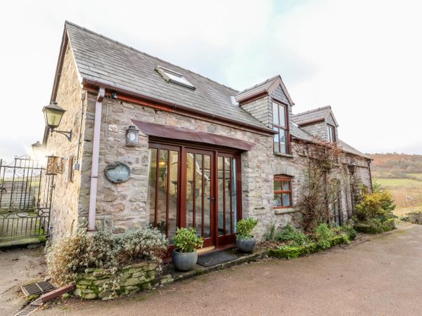 Caecrwn Brecon Battle Self Catering Holiday Cottage