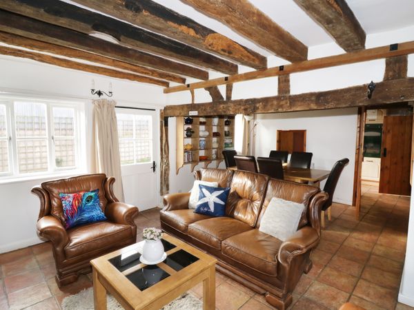 Holiday Cottages in Suffolk: St, Michael's Cottage, South Elmham | sykescottages.co.uk