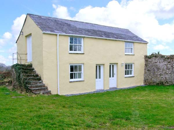 Honeysuckle Cottage Carmarthen Llandyfaelog Self Catering